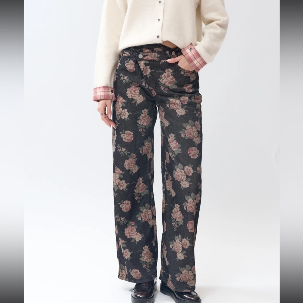 FROM PARIS FRANCE 🇫🇷 Floral Black Fabulous Wide Leg Pants